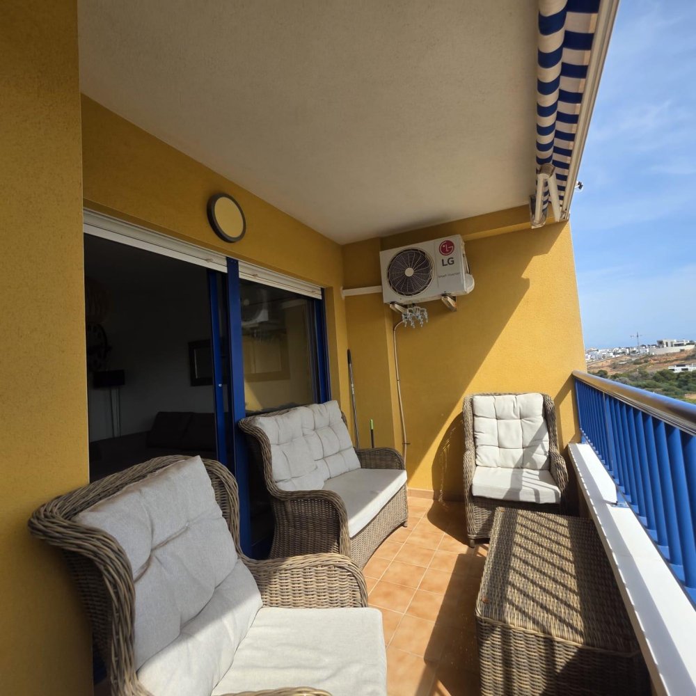 Appartamento a Dehesa De Campoamor, Alicante, Spagna 3 camere da letto, 99 mq. N° 198274