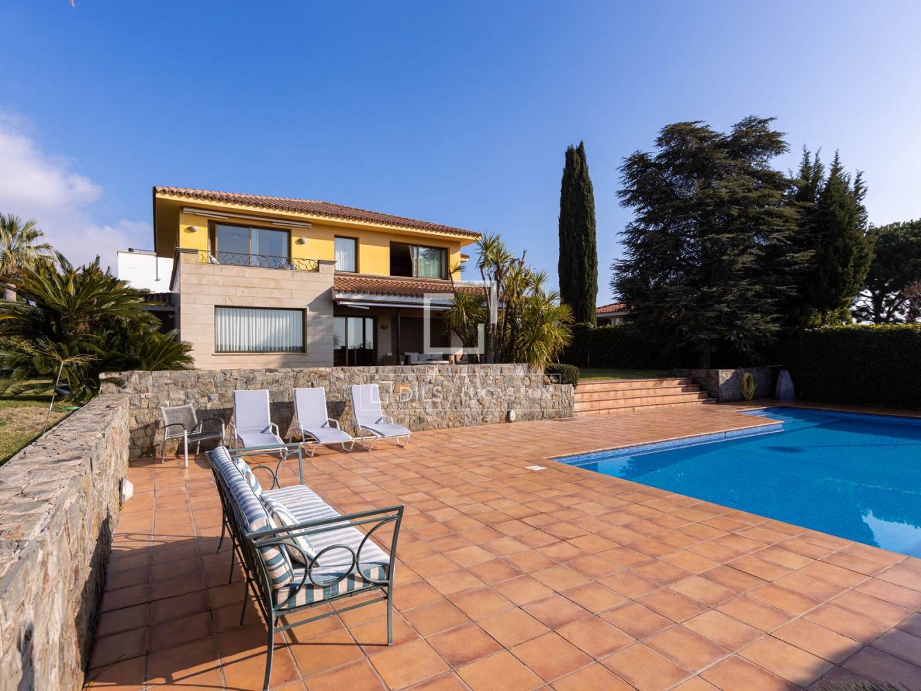Villa a Alella, Barcelona, Spagna 5 camere da letto, 532 mq. N° 197632