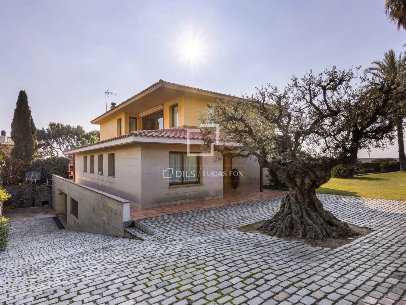 Villa a Alella, Barcelona, Spagna 5 camere da letto, 532 mq. N° 197632