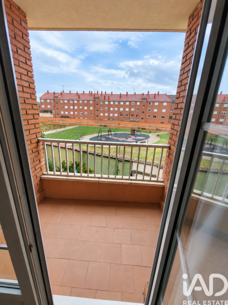 House in San Andres del Rabanedo, Leon, Spain 3 bedrooms, 194 sq.m. No. 198624