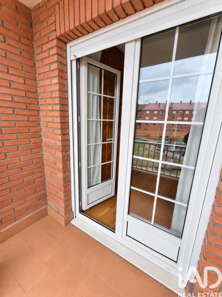 House in San Andres del Rabanedo, Leon, Spain 3 bedrooms, 194 sq.m. No. 198624