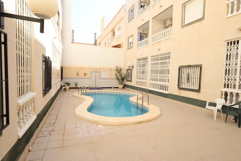 Penthouse in Torrevieja, Alicante, Spain 2 bedrooms, 54 sq.m. No. 198152