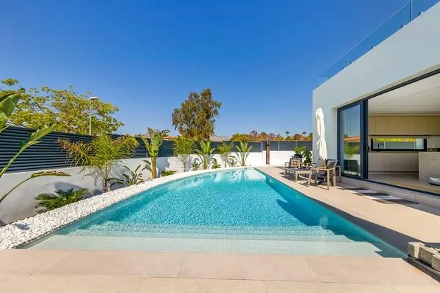 Villa en La Nucia, Alicante, España 4 dormitorios, 300 m2 No. 197073