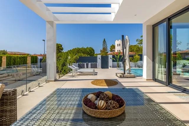 Villa en La Nucia, Alicante, España 4 dormitorios, 300 m2 No. 197073