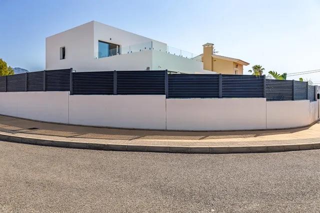 Villa en La Nucia, Alicante, España 4 dormitorios, 300 m2 No. 197073