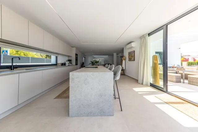 Villa en La Nucia, Alicante, España 4 dormitorios, 300 m2 No. 197073