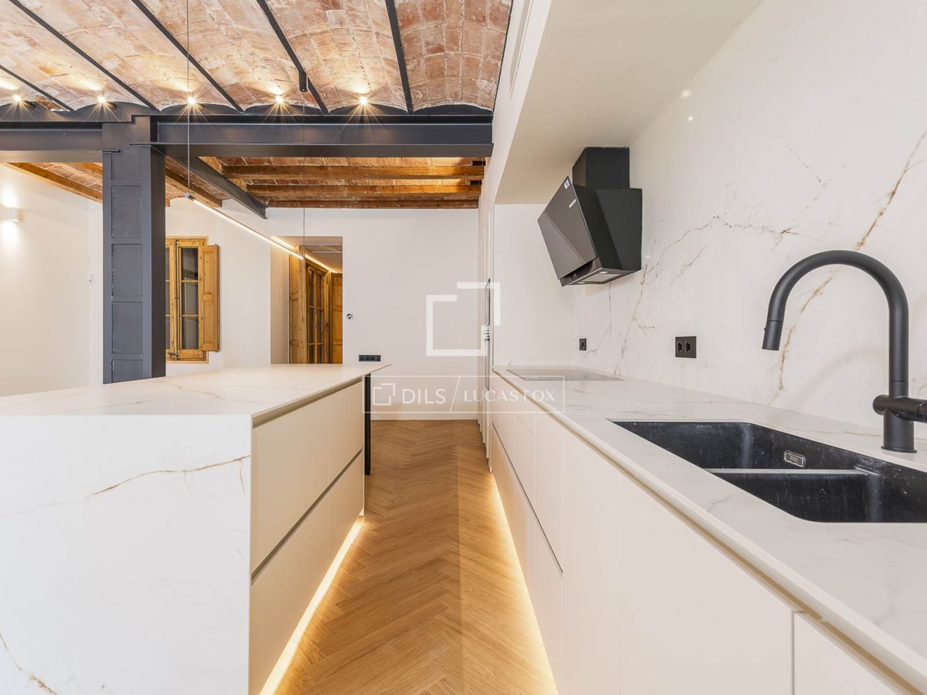 Wohnung in Barcelona, Spanien 3 Schlafzimmer, 140 m2 Nr. 199150