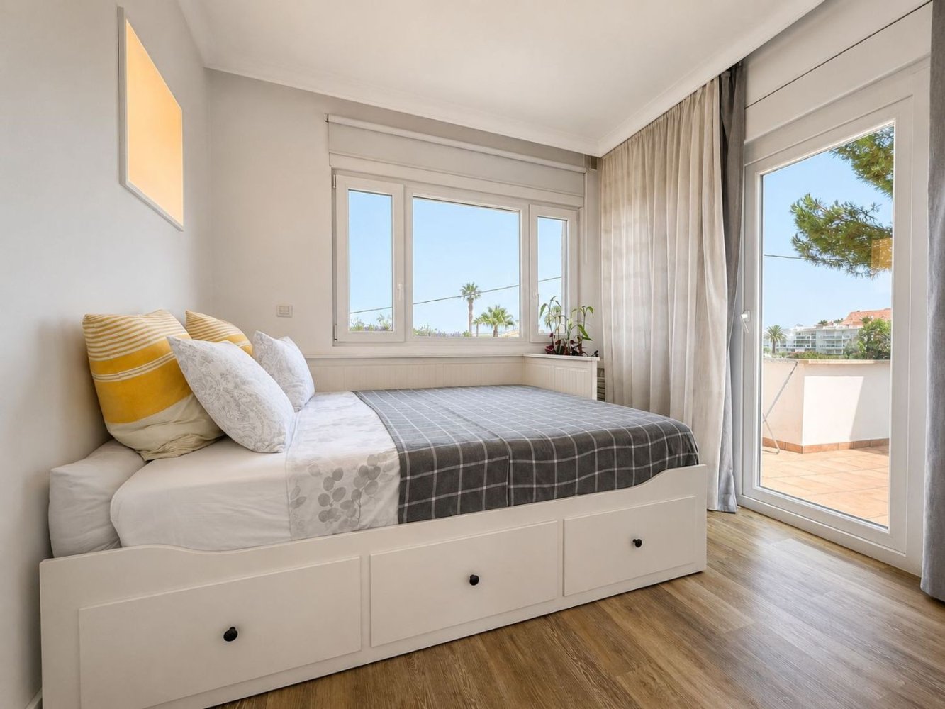 Villa a Denia, Alicante, Spagna 4 camere da letto, 125 mq. N° 198208