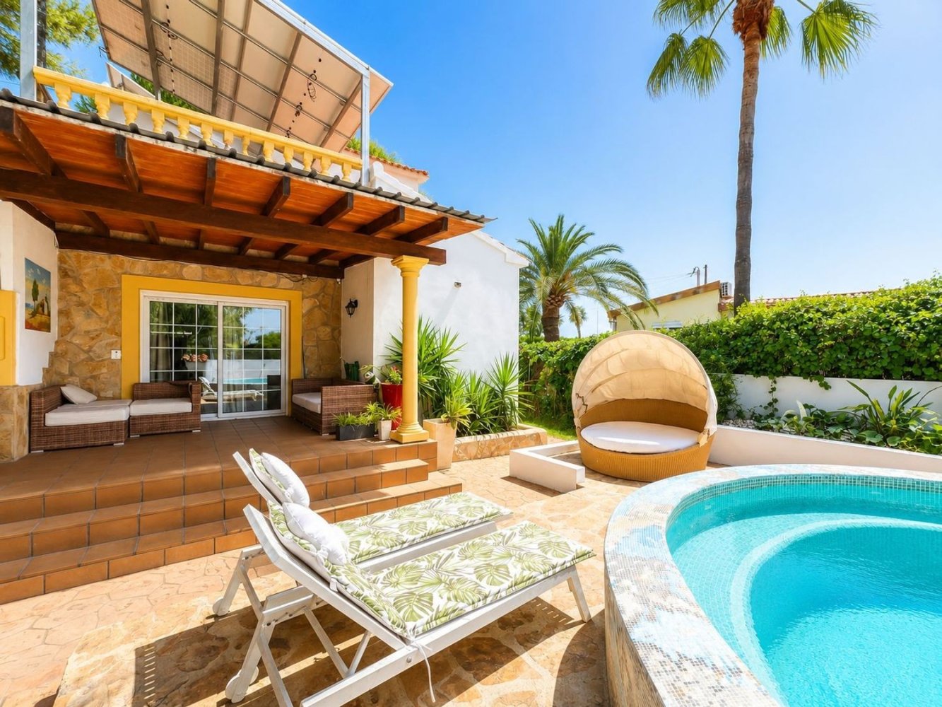 Villa a Denia, Alicante, Spagna 4 camere da letto, 125 mq. N° 198208