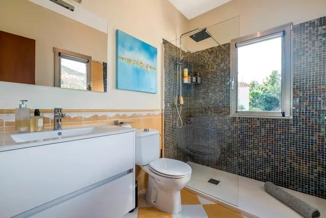 Villa en Altea, Alicante, España 4 dormitorios, 421 m2 No. 197075