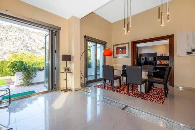 Villa en Altea, Alicante, España 4 dormitorios, 421 m2 No. 197075
