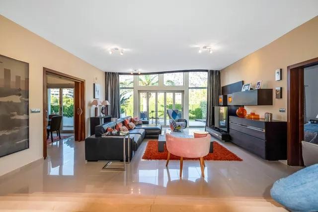 Villa en Altea, Alicante, España 4 dormitorios, 421 m2 No. 197075