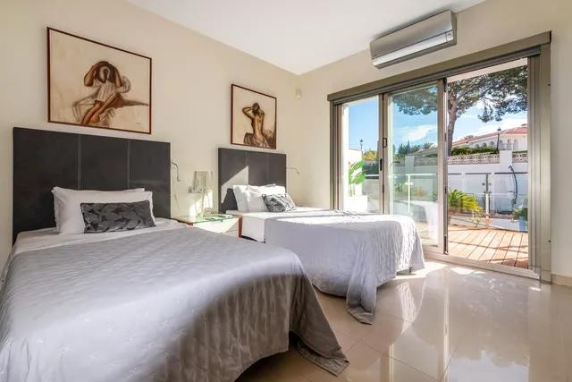 Villa en Altea, Alicante, España 4 dormitorios, 421 m2 No. 197075