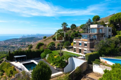 Villa en Alella, Barcelona, España 3 dormitorios, 517 m2 No. 198477