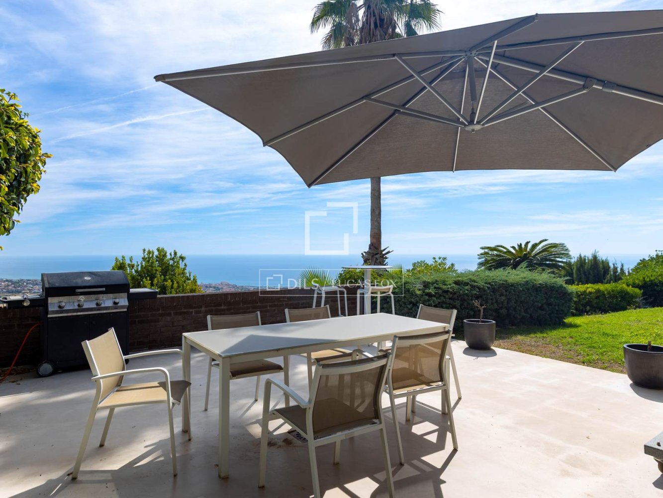 Villa in Alella, Barcelona, Spain 3 bedrooms, 517 sq.m. No. 198477