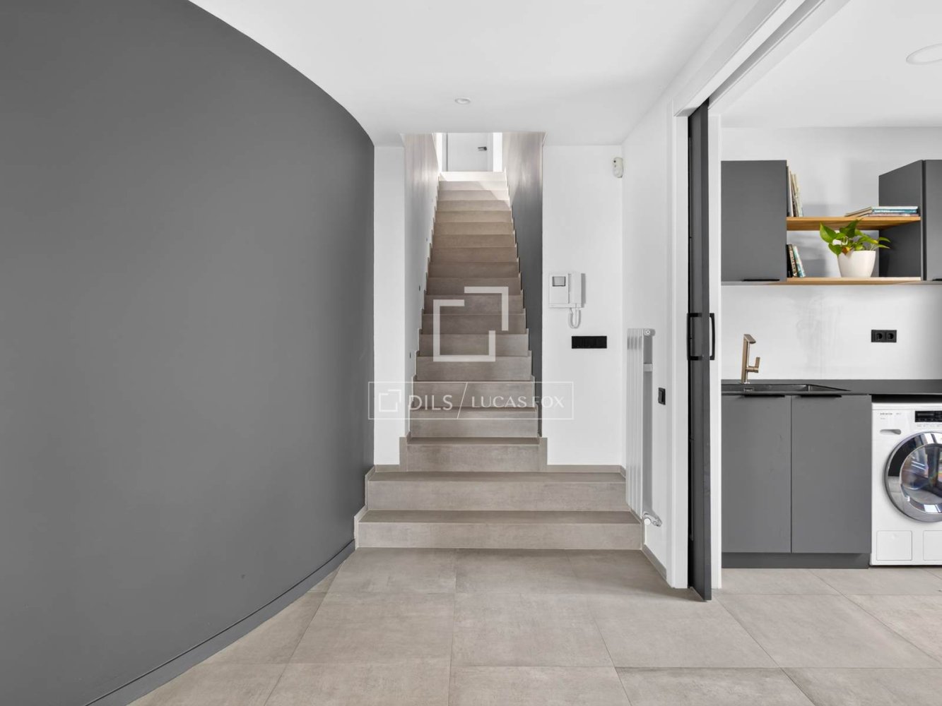 Villa in Alella, Barcelona, Spain 3 bedrooms, 517 sq.m. No. 198477
