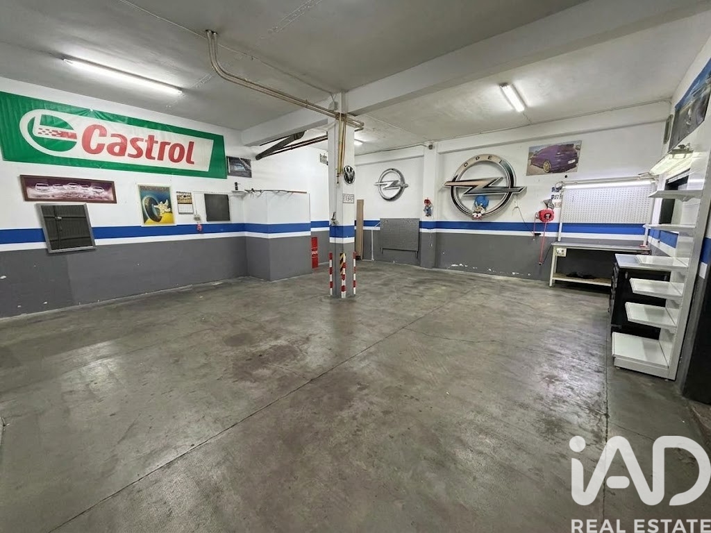 Commercial property à Valladolid, Espagne 236 m2 No. 198595