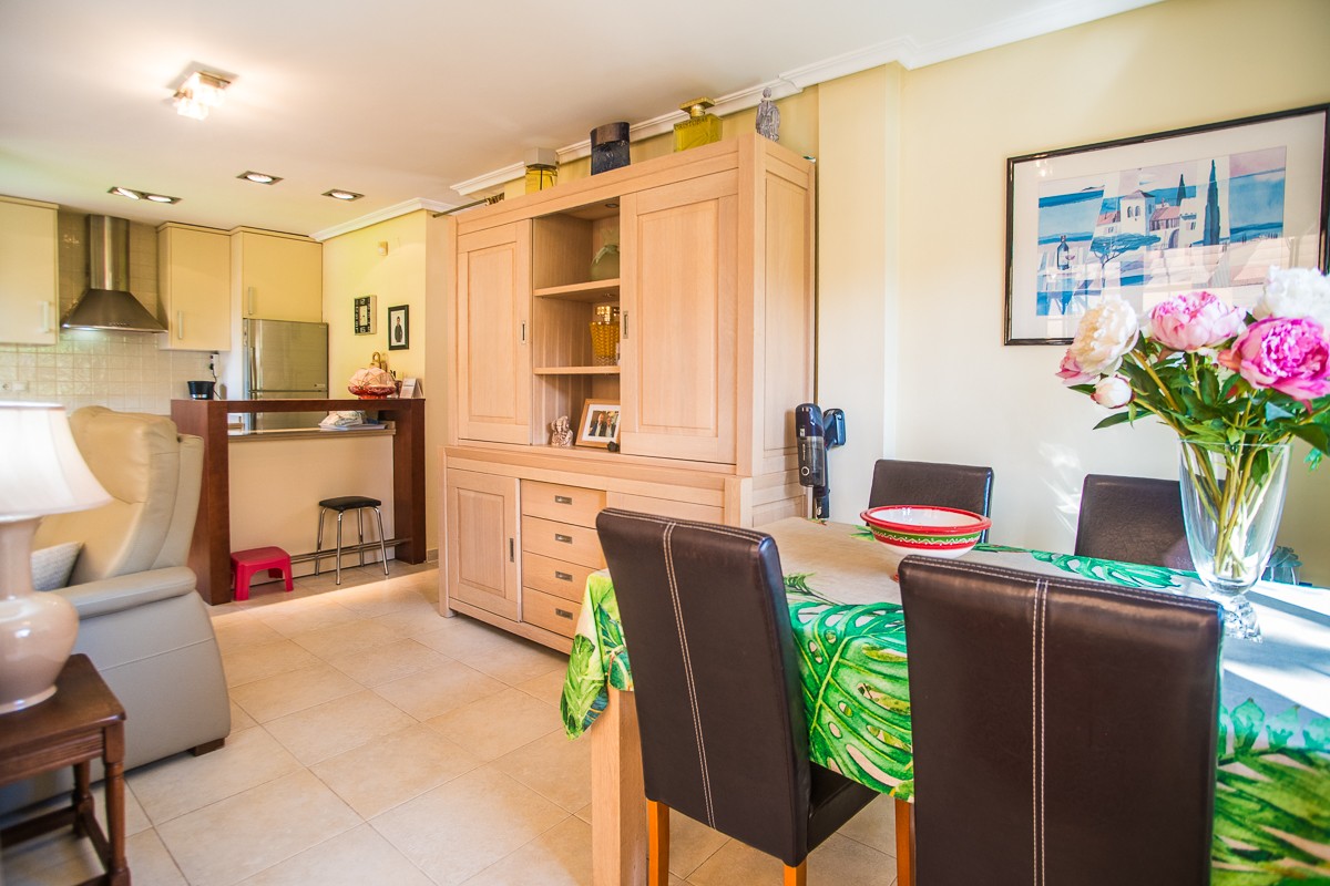 Villa à Torrevieja, Alicante, Espagne 4 chambres, 135 m2 No. 199184