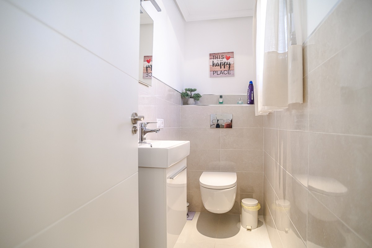 Villa à Torrevieja, Alicante, Espagne 4 chambres, 135 m2 No. 199184
