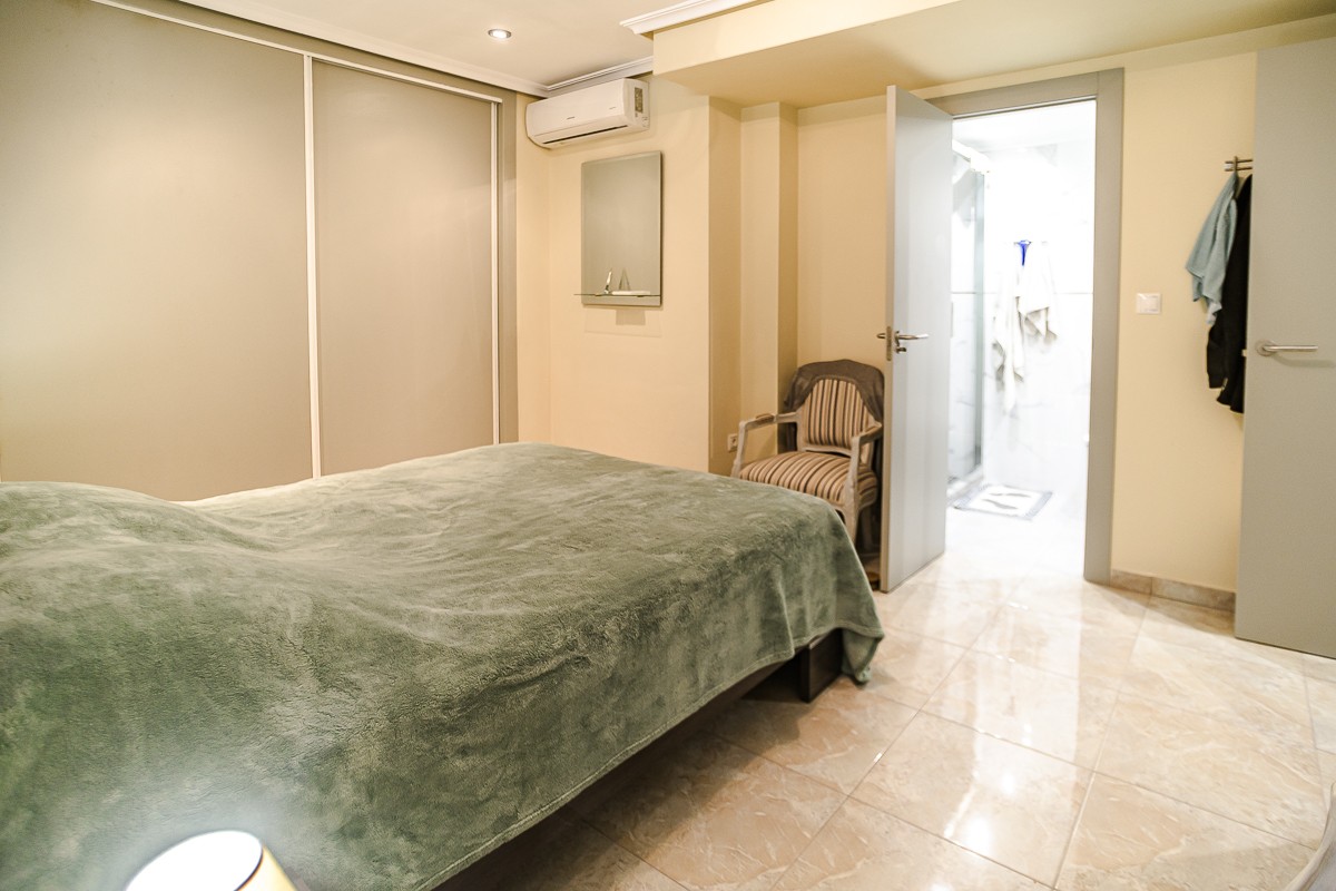 Villa à Torrevieja, Alicante, Espagne 4 chambres, 135 m2 No. 199184