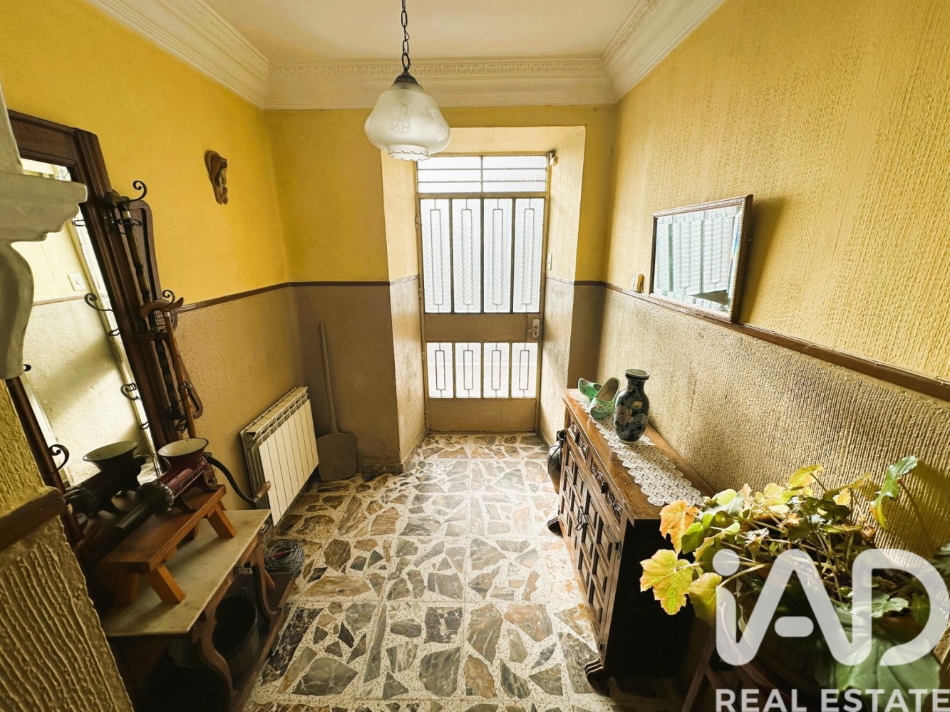 Дом в Сан Андрес дель Рабанедо, Леон, Испания 3 спальни, 600м2 №198727