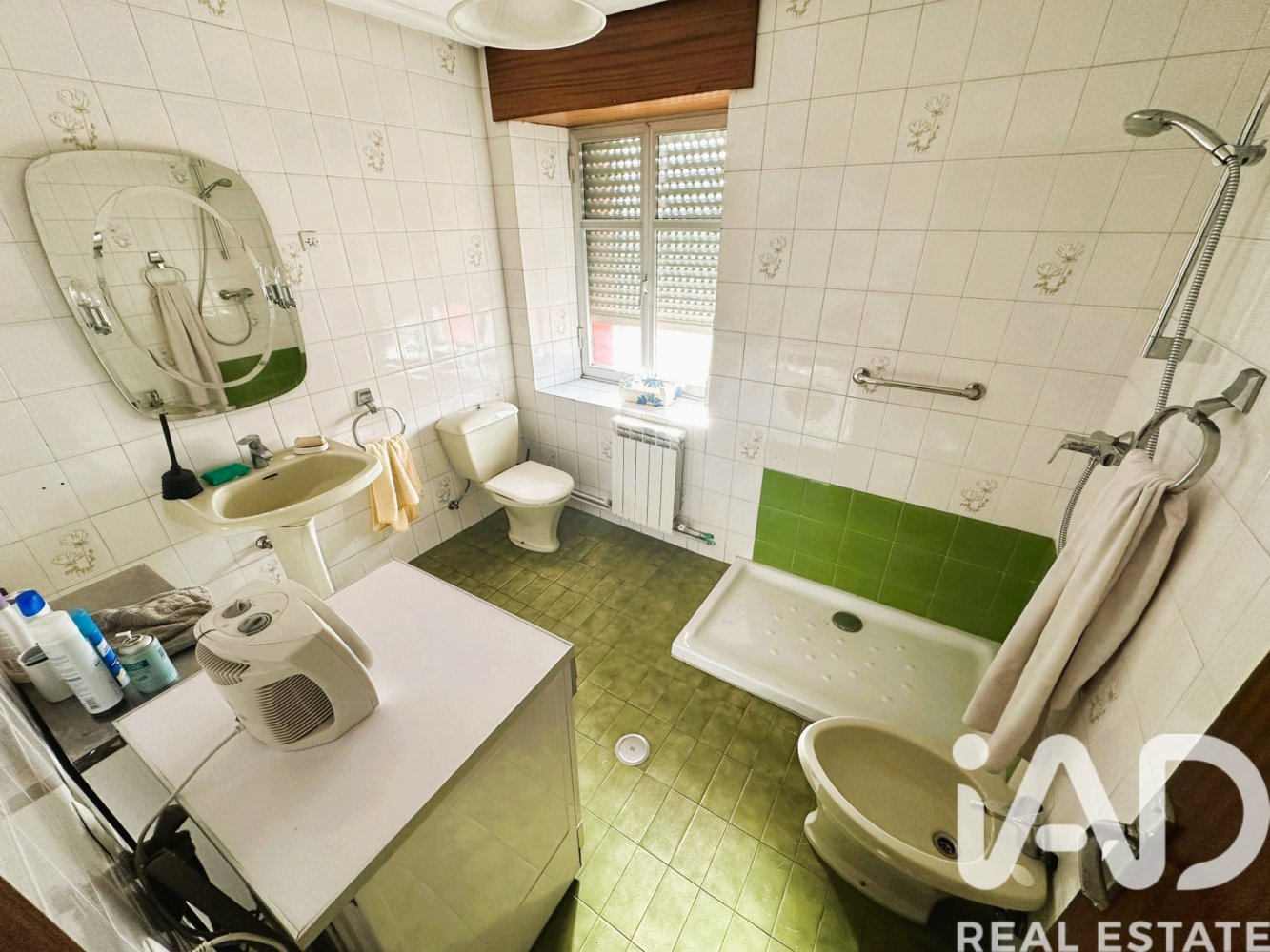 Дом в Сан Андрес дель Рабанедо, Леон, Испания 3 спальни, 600м2 №198727
