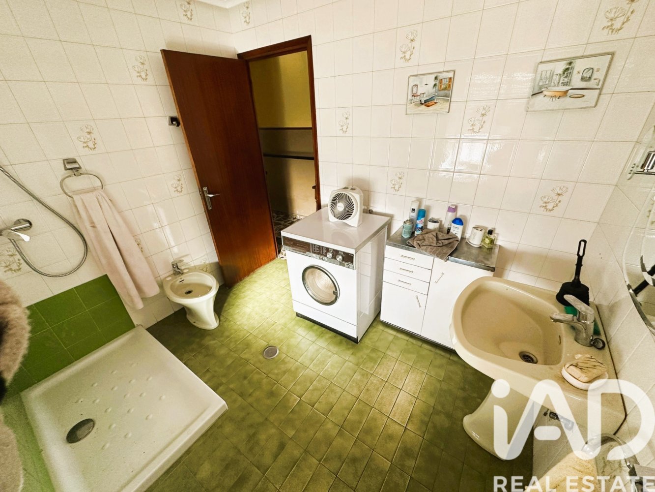 Дом в Сан Андрес дель Рабанедо, Леон, Испания 3 спальни, 600м2 №198727