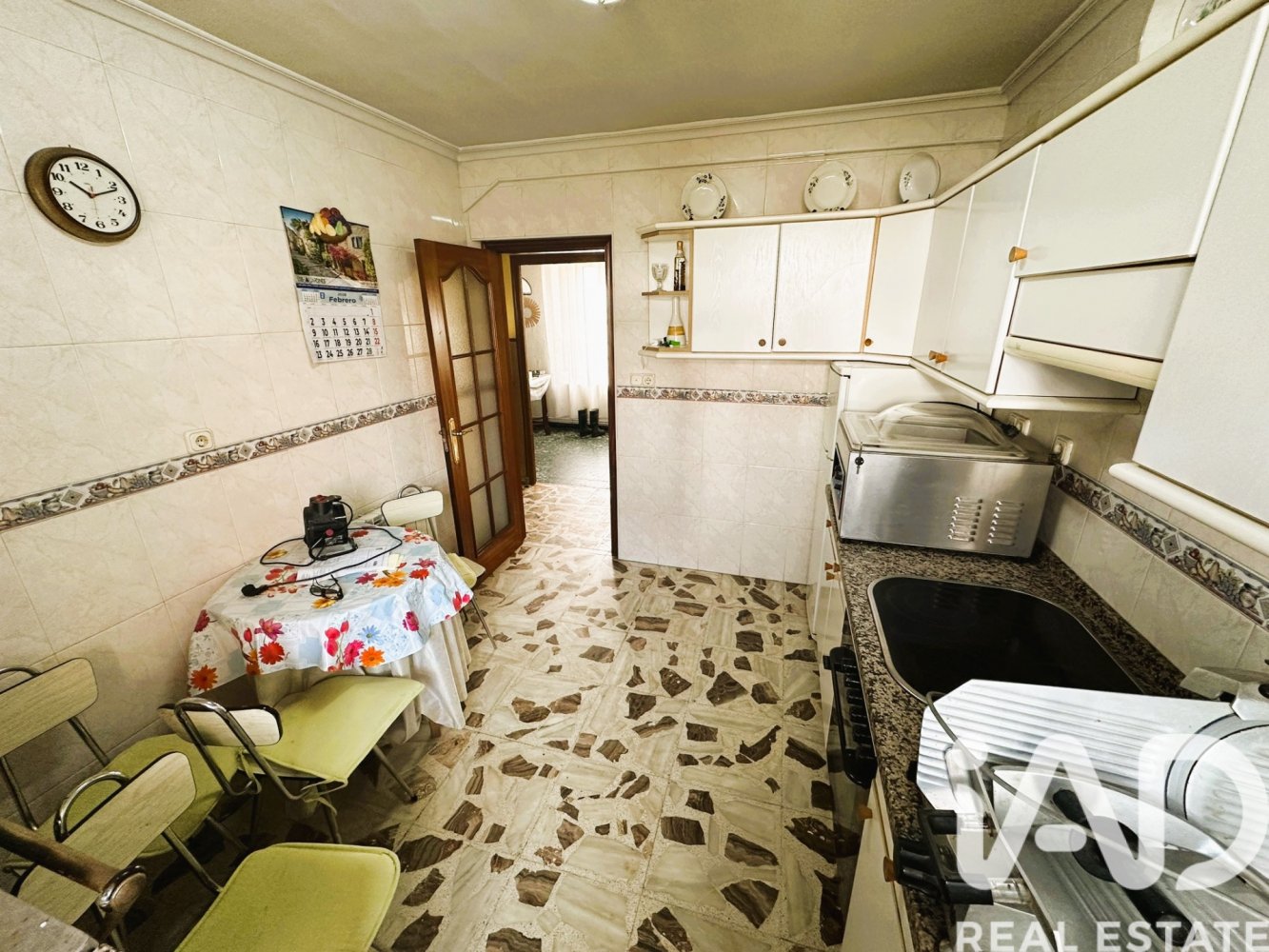 Дом в Сан Андрес дель Рабанедо, Леон, Испания 3 спальни, 600м2 №198727