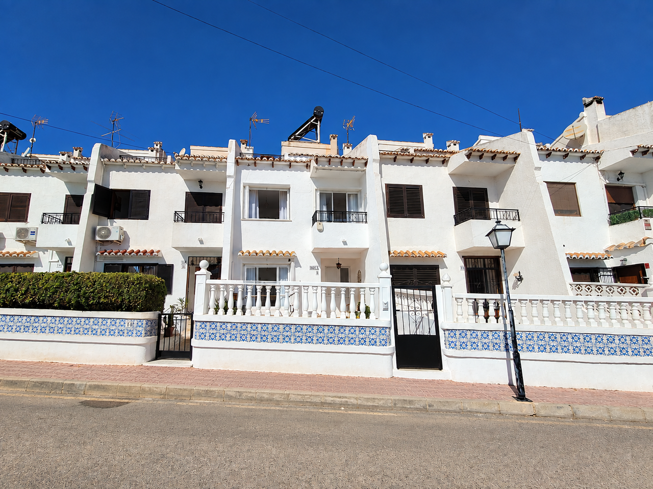 Villetta a schiera a Los Balcones, Alicante, Spagna 3 camere da letto, 78 mq. N° 198315