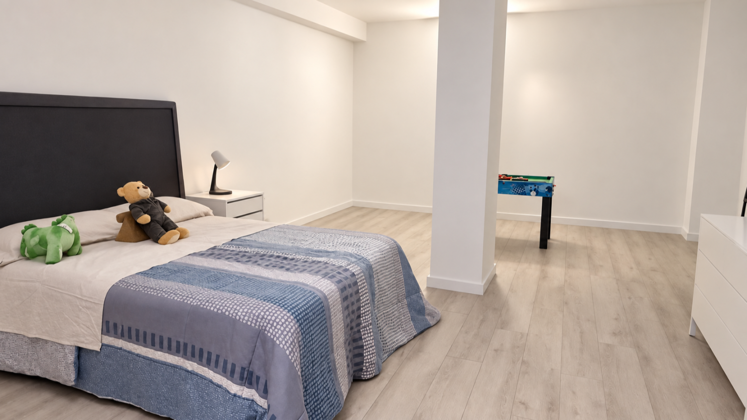 Wohnung in L'Hospitalet de Llobregat, Barcelona, Spanien 2 Schlafzimmer, 134 m2 Nr. 197916