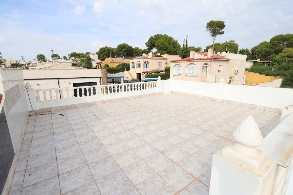 Villa i Torrevieja, Alicante, Spanien 5 sovrum, 235 kvm. Nr. 199780