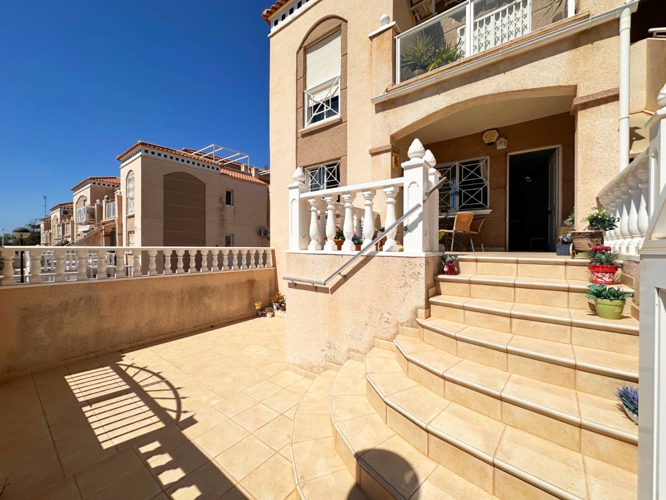Bungalow a Torrevieja, Alicante, Spagna 2 camere da letto, 59 mq. N° 197428