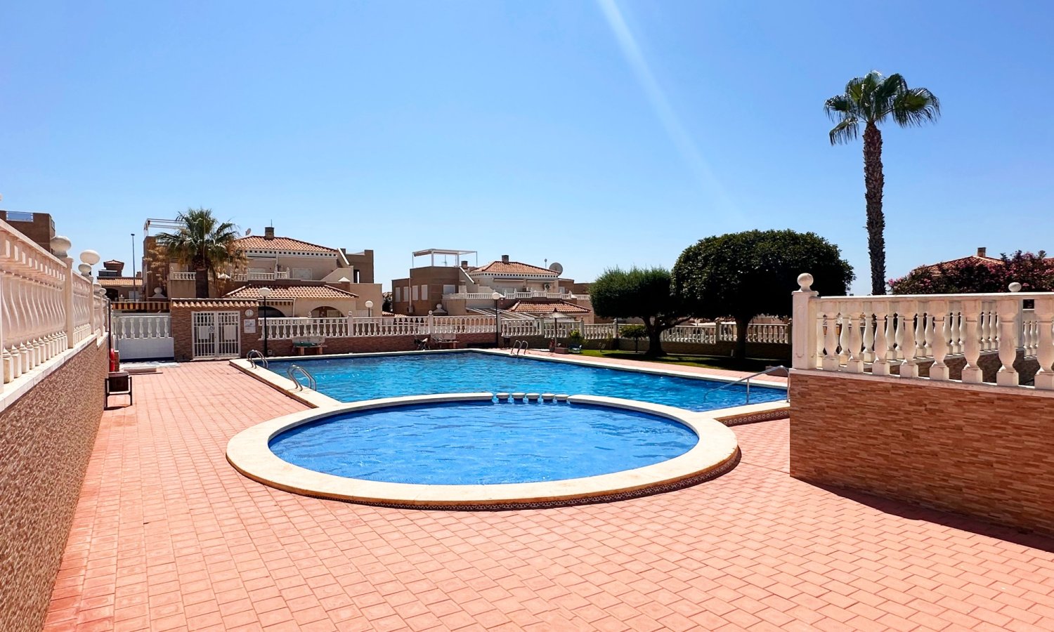 Bungalow a Torrevieja, Alicante, Spagna 2 camere da letto, 59 mq. N° 197428