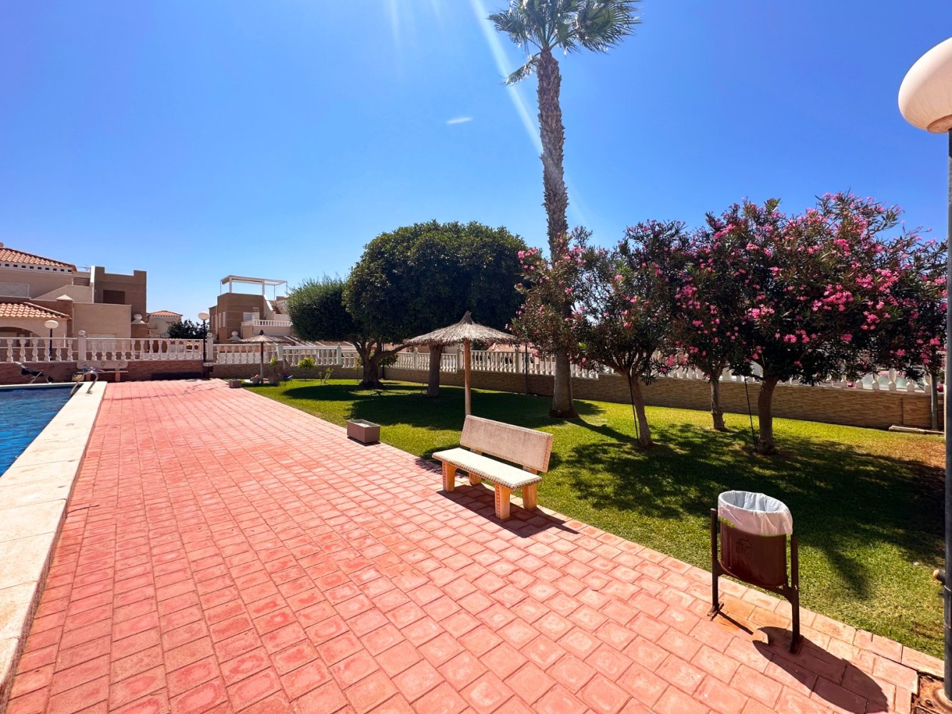 Bungalow a Torrevieja, Alicante, Spagna 2 camere da letto, 59 mq. N° 197428