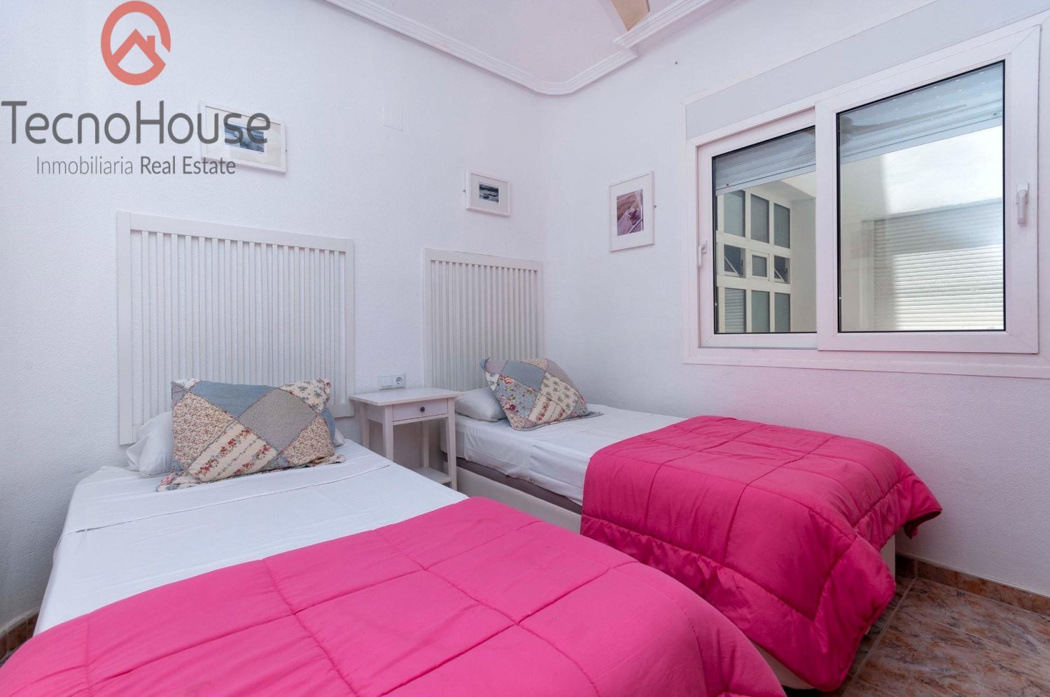Apartment à Cabo Roig, Alicante, Espagne 2 chambres, 97 m2 No. 198043