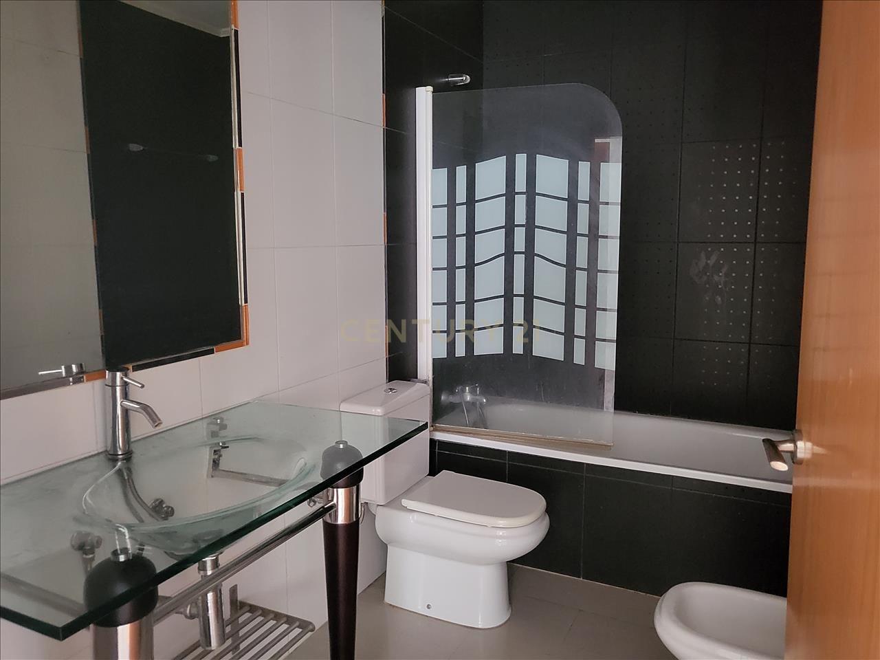 Casa a Canyelles, Barcelona, Spagna 3 camere da letto, 180 mq. N° 197550
