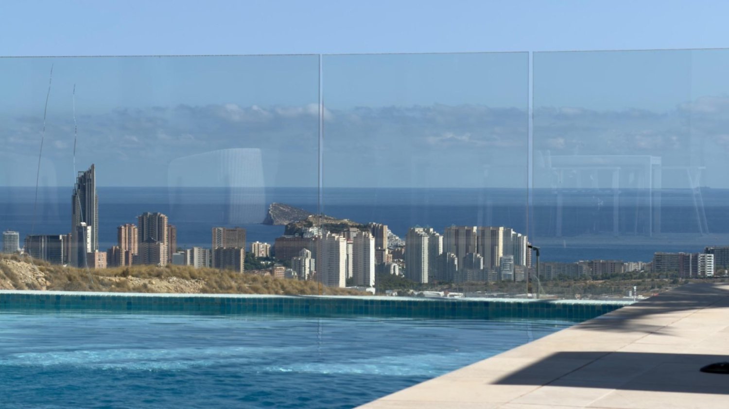 Villa en Benidorm, Alicante, España 4 dormitorios, 324 m2 No. 199719