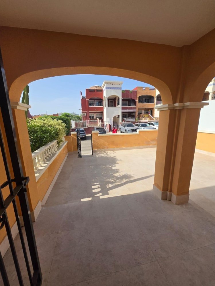 Huvila La Florida, Alicante, Espanja 3 makuuhuonetta, 120 m2 No. 199965