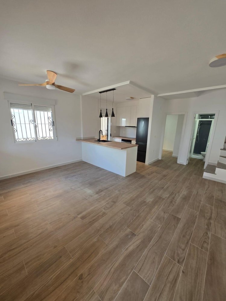 Huvila La Florida, Alicante, Espanja 3 makuuhuonetta, 120 m2 No. 199965