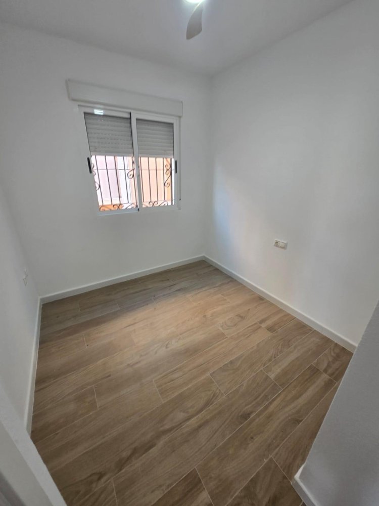 Huvila La Florida, Alicante, Espanja 3 makuuhuonetta, 120 m2 No. 199965