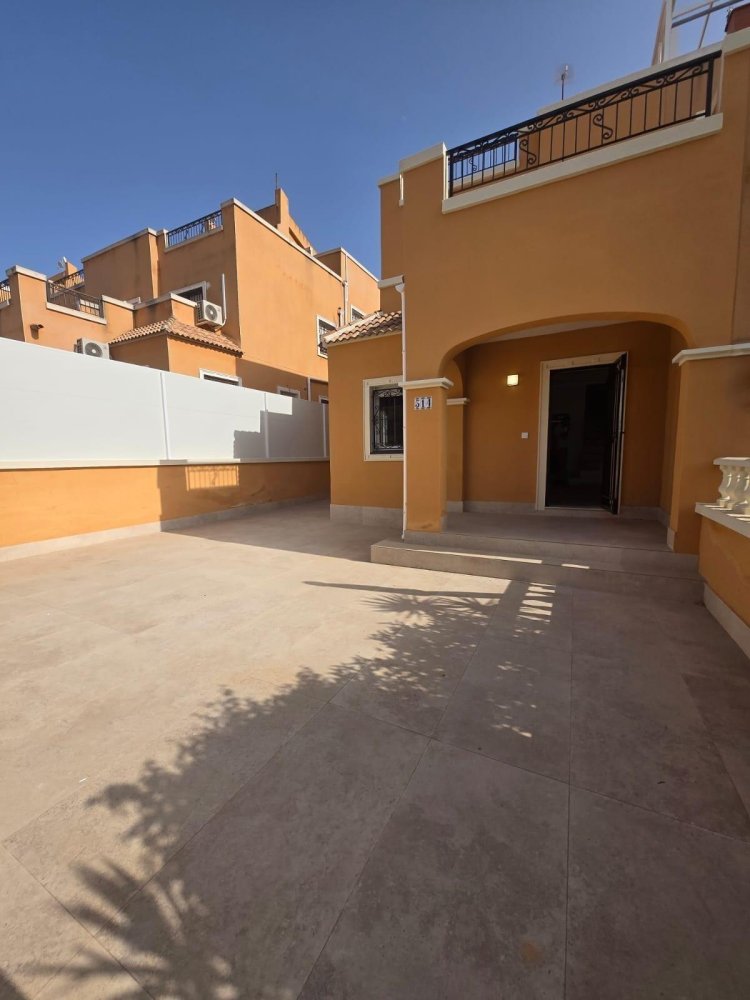 Huvila La Florida, Alicante, Espanja 3 makuuhuonetta, 120 m2 No. 199965