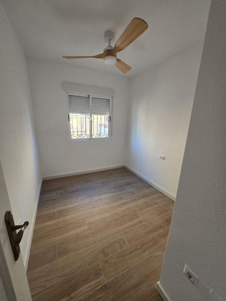 Huvila La Florida, Alicante, Espanja 3 makuuhuonetta, 120 m2 No. 199965