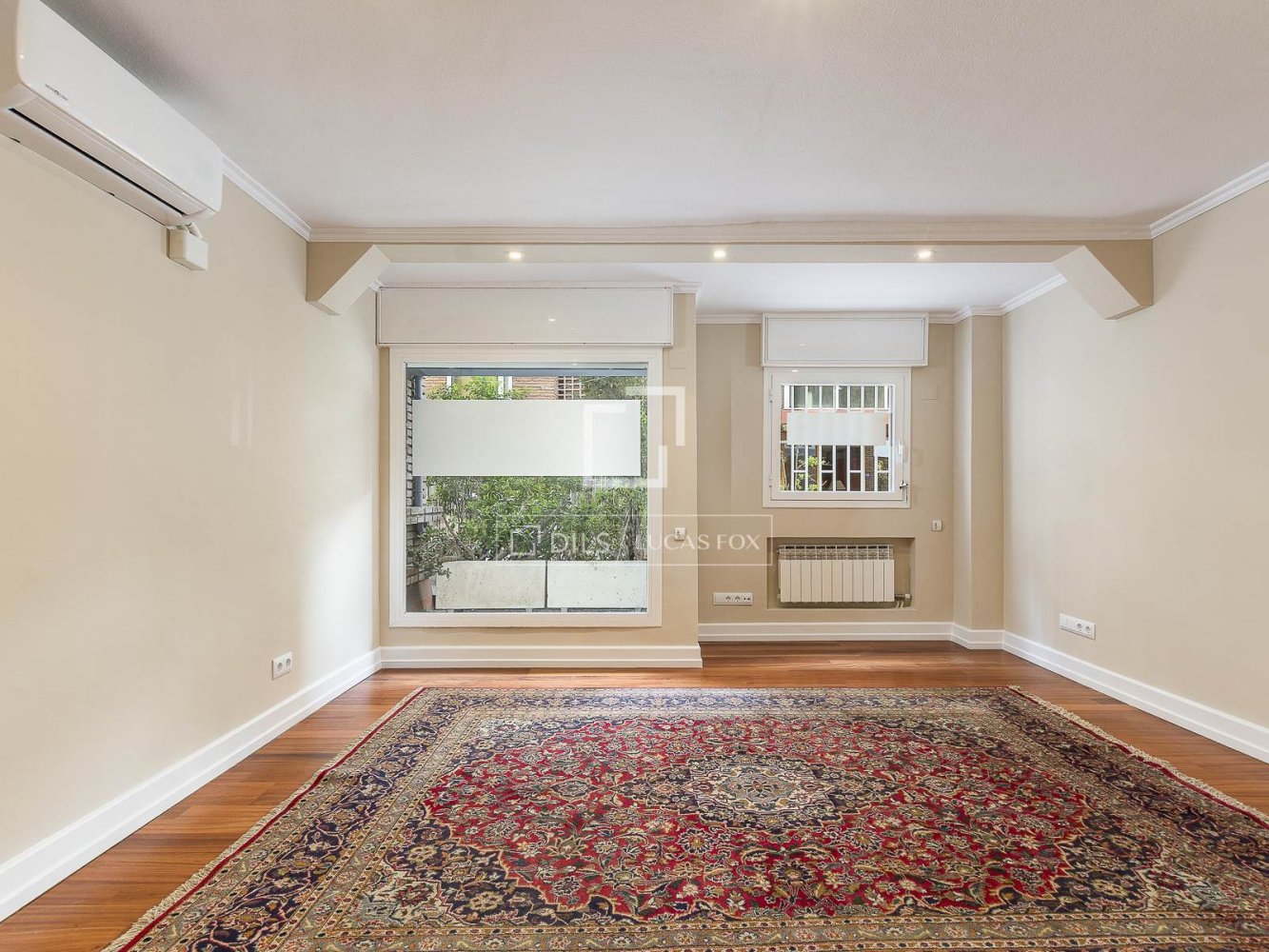 Apartment in Barcelona, Spain 4 bedrooms, 157 sq.m. No. 199176