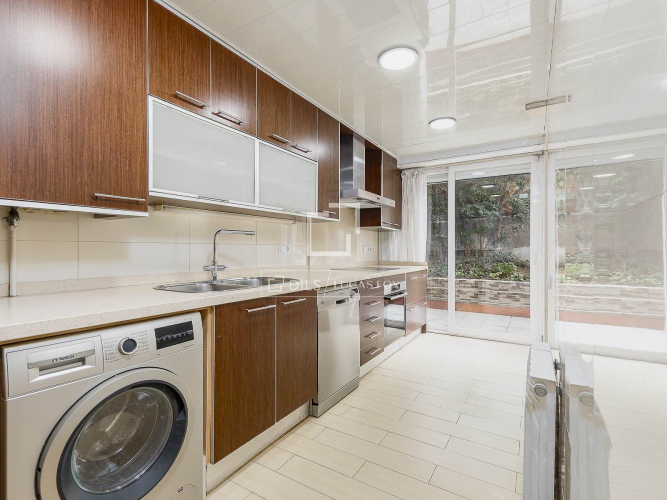 Apartment in Barcelona, Spain 4 bedrooms, 157 sq.m. No. 199176