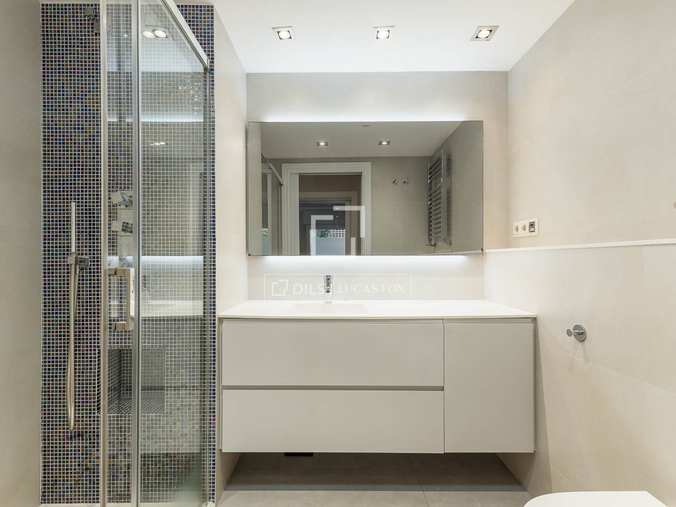 Apartment in Barcelona, Spain 4 bedrooms, 157 sq.m. No. 199176