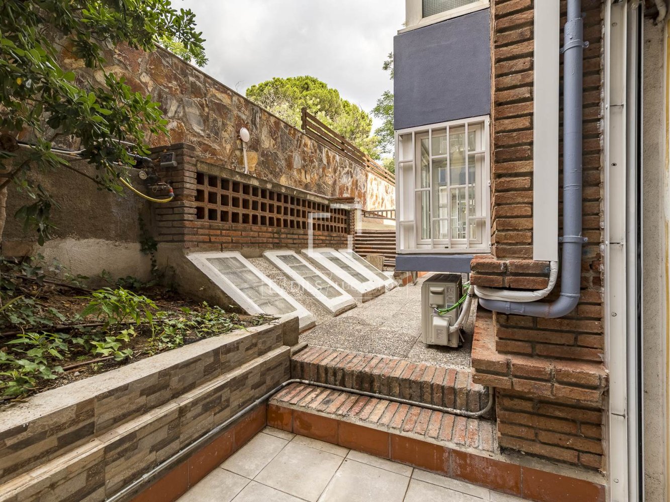Apartment in Barcelona, Spain 4 bedrooms, 157 sq.m. No. 199176