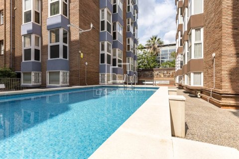 Apartment in Barcelona, Spain 4 bedrooms, 157 sq.m. No. 199176