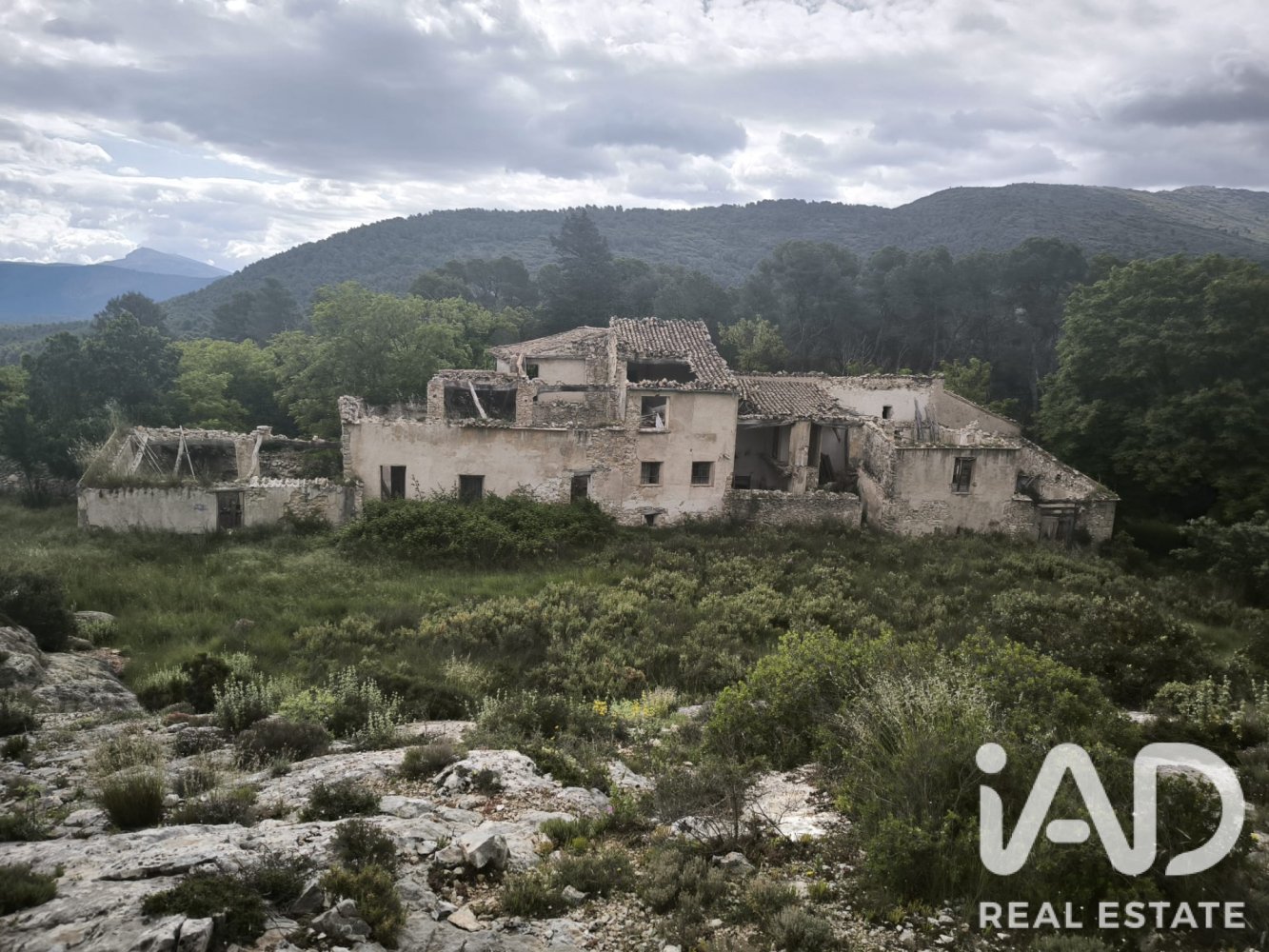 Tomt i Alcoy, Alicante, Spanien 2785000 kvm. Nr. 198598