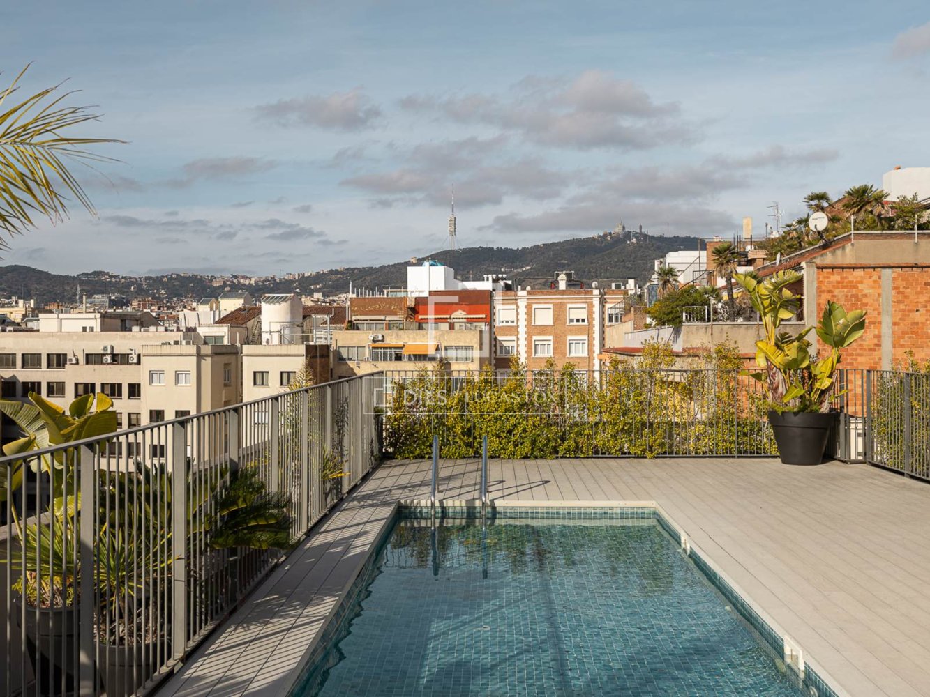 Penthauss Barcelona, Spānijā 1 istaba, 57 m2 Nr. 197638