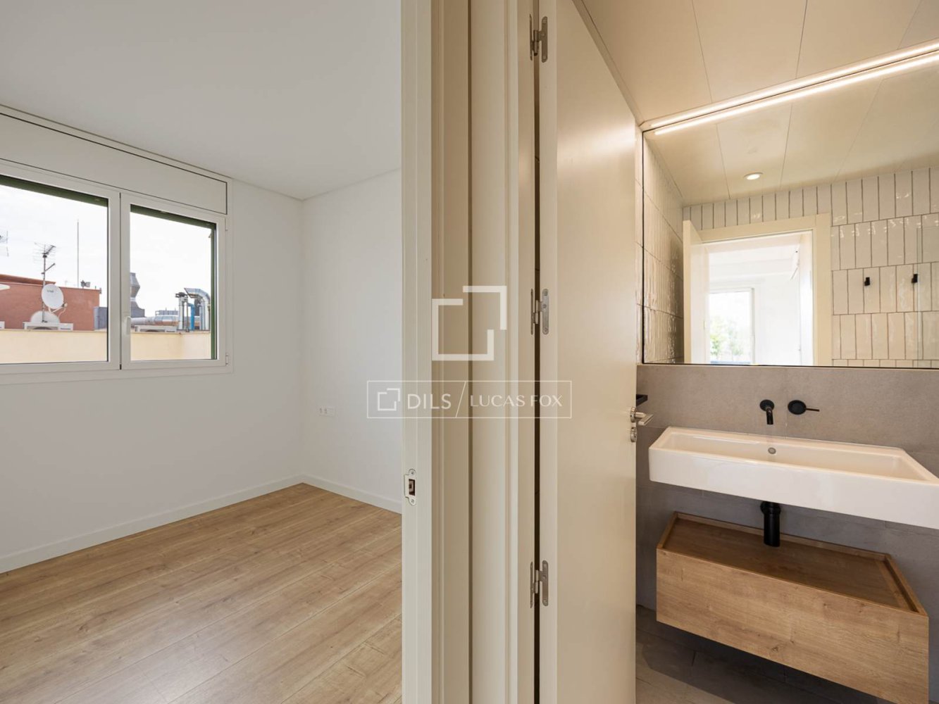 Penthauss Barcelona, Spānijā 1 istaba, 57 m2 Nr. 197638
